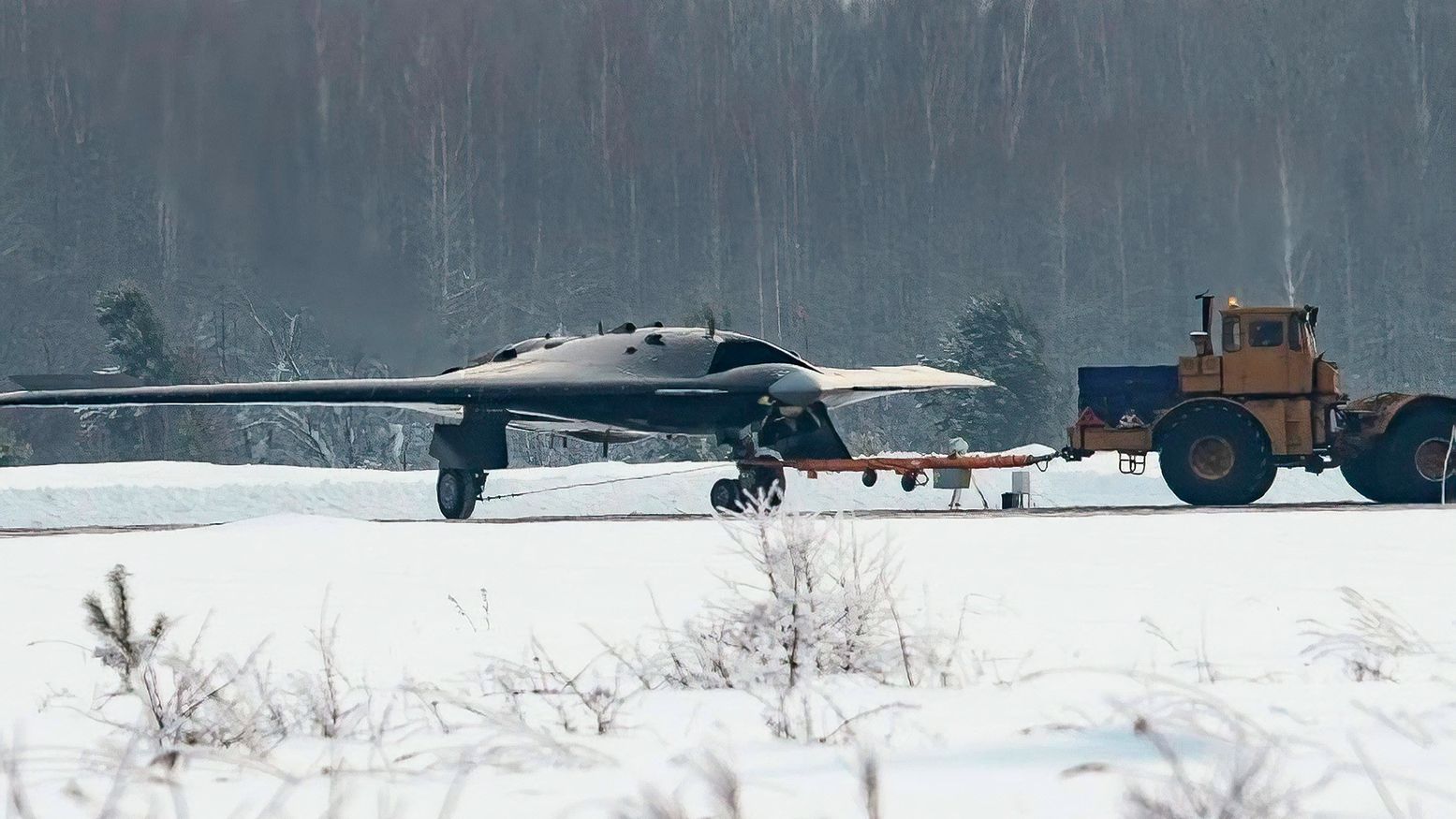 Russia's New, Bizzare B-2 Look-alike Stealth Drone Is Up To Something ...